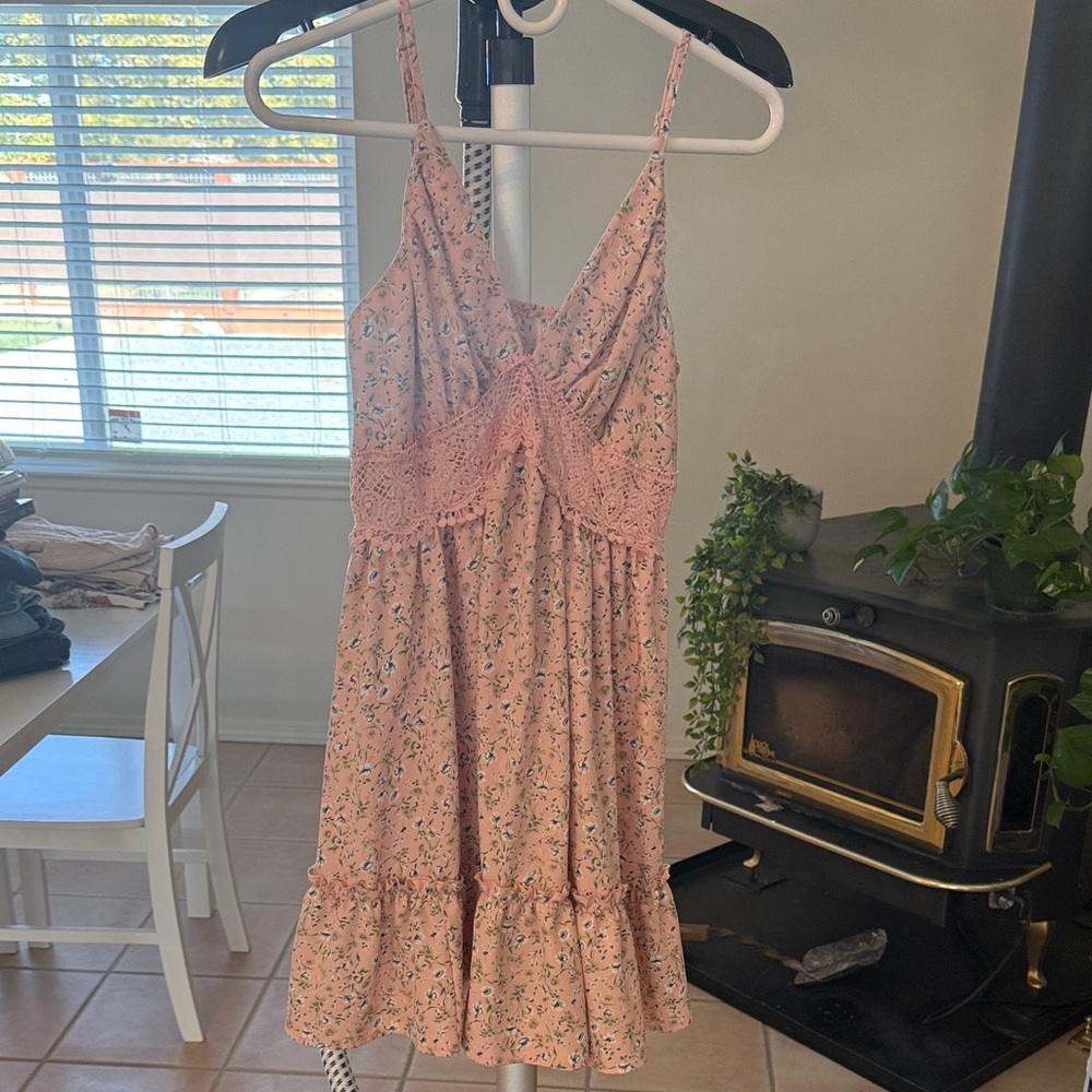 Women’s pink floral dress